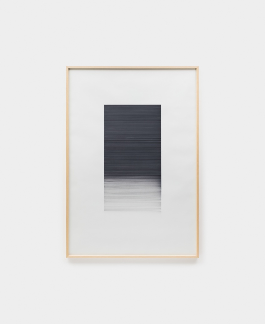 Caneta preta 02, 2012, caneta marcadora preta sobre papel, 168 x 116 cm 