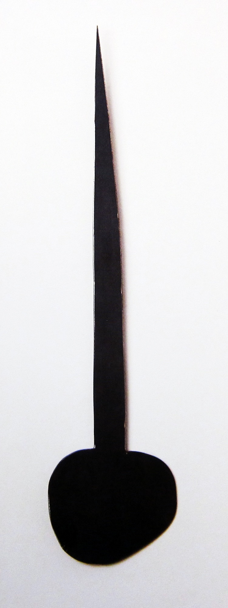 Fausto [objeto], 2013. ferro encerado. 50 x 10 cm 